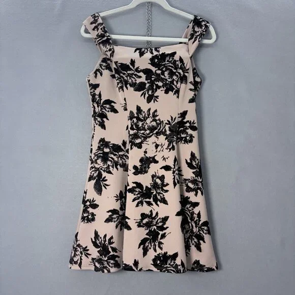 Y2K Teeze Me Tan Dress With Flocked Black Floral Pattern SZ 7 Fit & Flare,Flirty - Picture 1 of 9